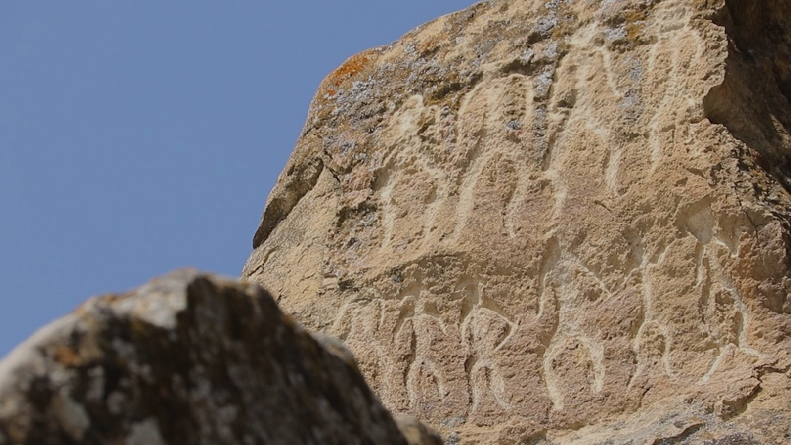 Gobustan & Mud Volcanoes Tour